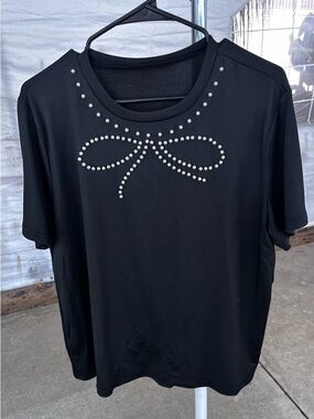 Black Women's Stud Bow-Accent Tee